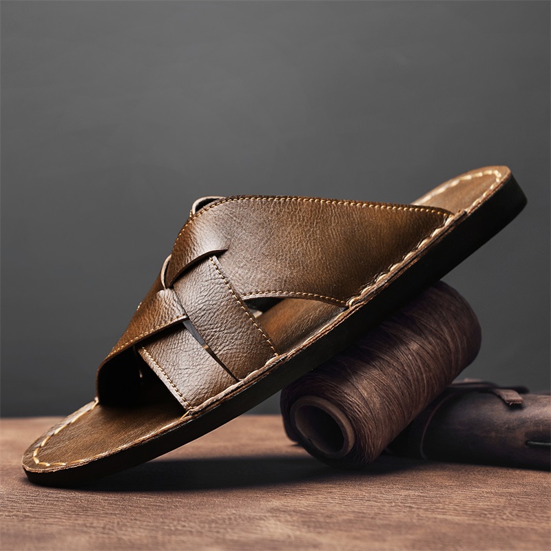 Flip Flop Leather Men - ファッション本革メンズスリッパ夏の男のサンダル屋外ビーチシューズ高品質カジュアルシューズ快適なビーチサンダル