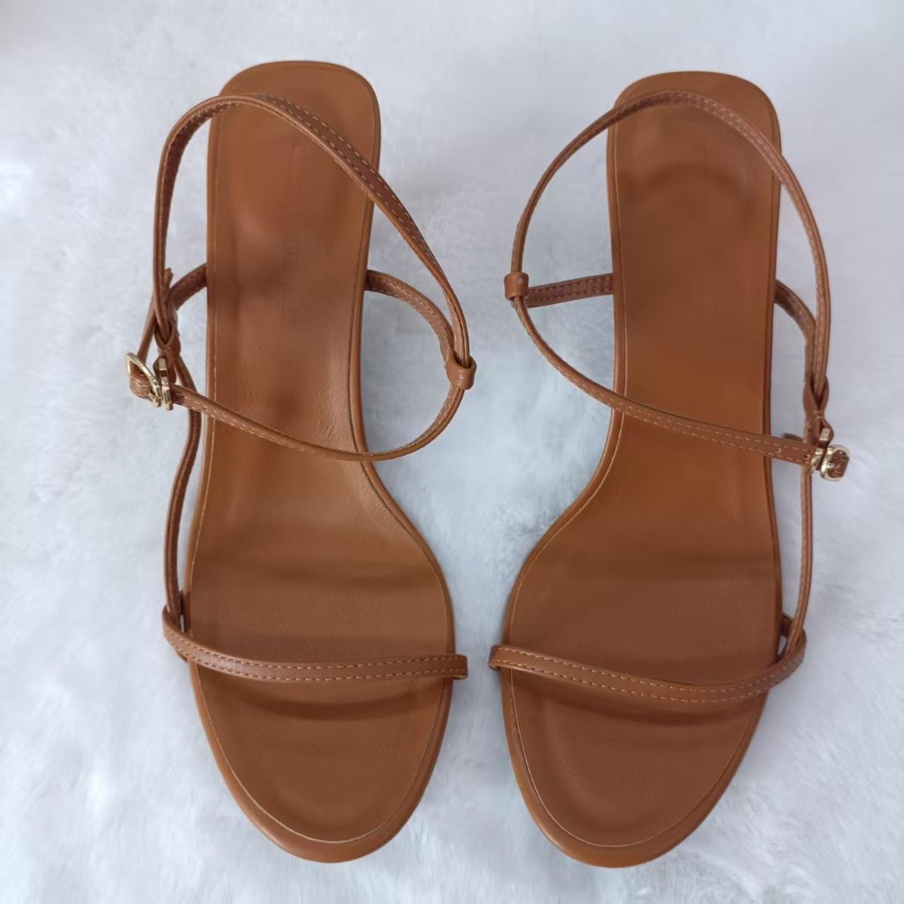 女性用サマーサンダル シングルバックルストラップ付き 新品  - Casual Sandal Leather のレビューと価格