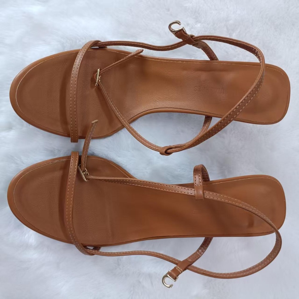 女性用サマーサンダル シングルバックルストラップ付き 新品  - Casual Sandal Leather のレビューと価格
