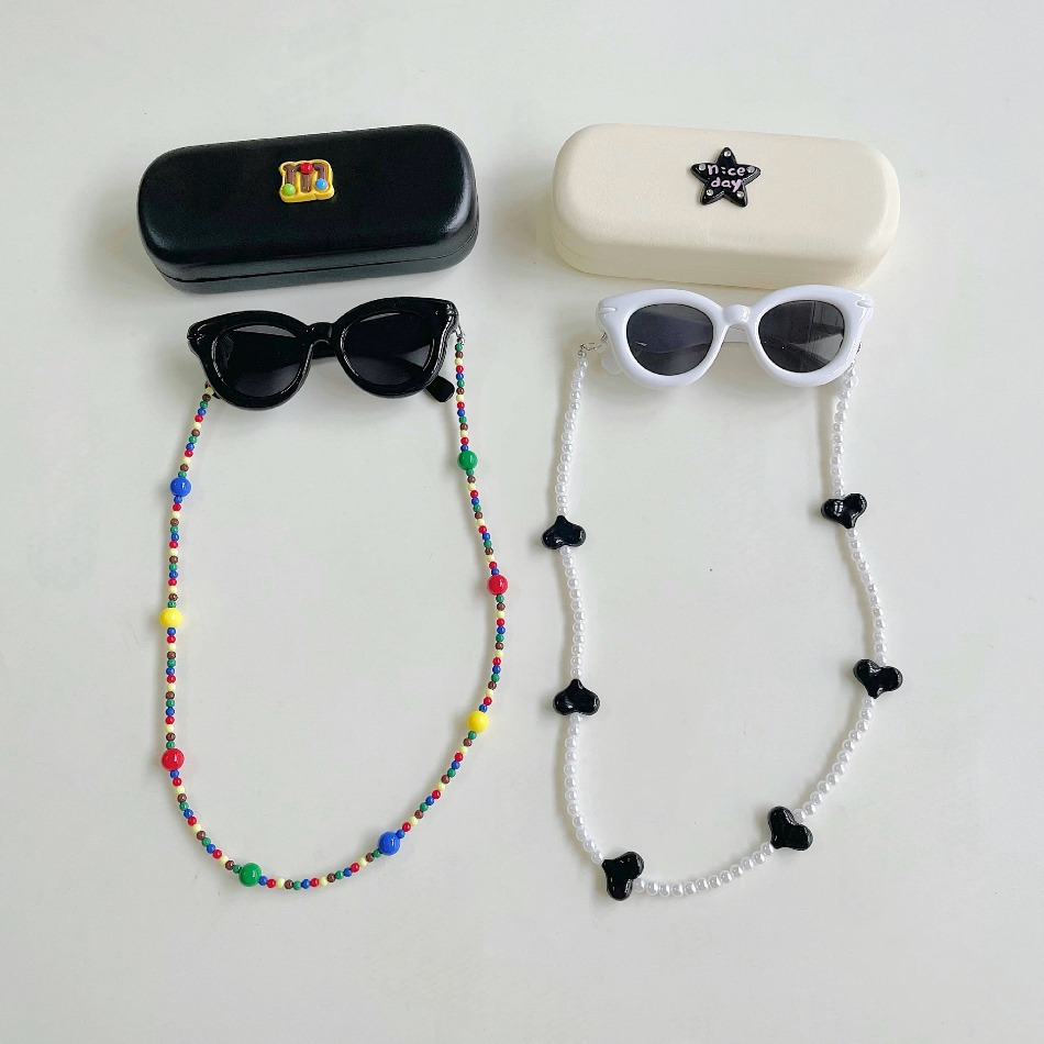 かわいい女の子用ハート型UV400サングラスセット、ビーズチ - Sunglass Retainer Cord のレビューと価格